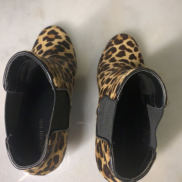 Gianni Bini hide leopard print ankle booties - Picture 6 of 7